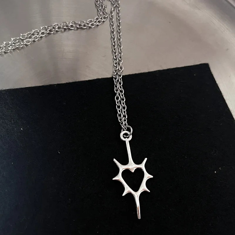 Y2K Flail Fire Heart Teeth Pendant Necklace for Women Men Charm Necklace Grunge Punk Fashion Jewelry 