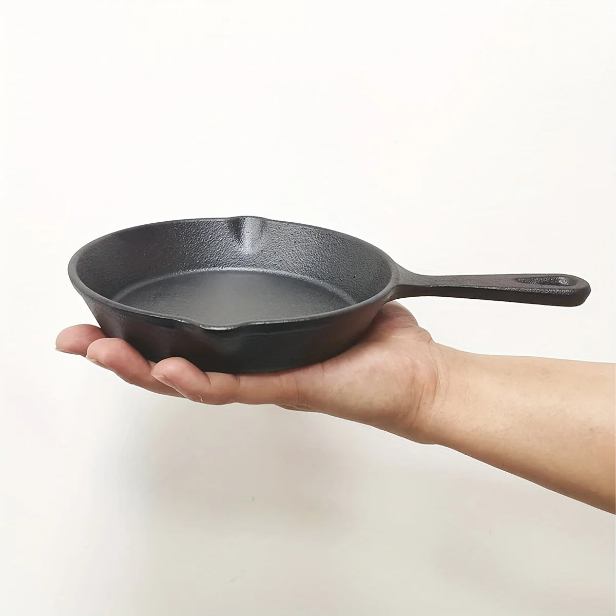 Kitchen Saute Fry Pan, Cast Iron Frying Pan with Heat-Resistant Handle, Pre-Seasoned Pan Cookware for Frying, Saute, Cooking