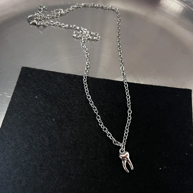 Y2K Flail Fire Heart Teeth Pendant Necklace for Women Men Charm Necklace Grunge Punk Fashion Jewelry 