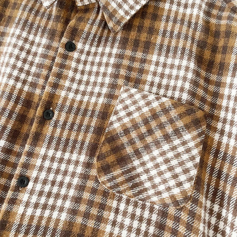 Men's long-sleeved corduroy shirt; spring new men's clothing; high-end feeling, stylish and casual shirt.