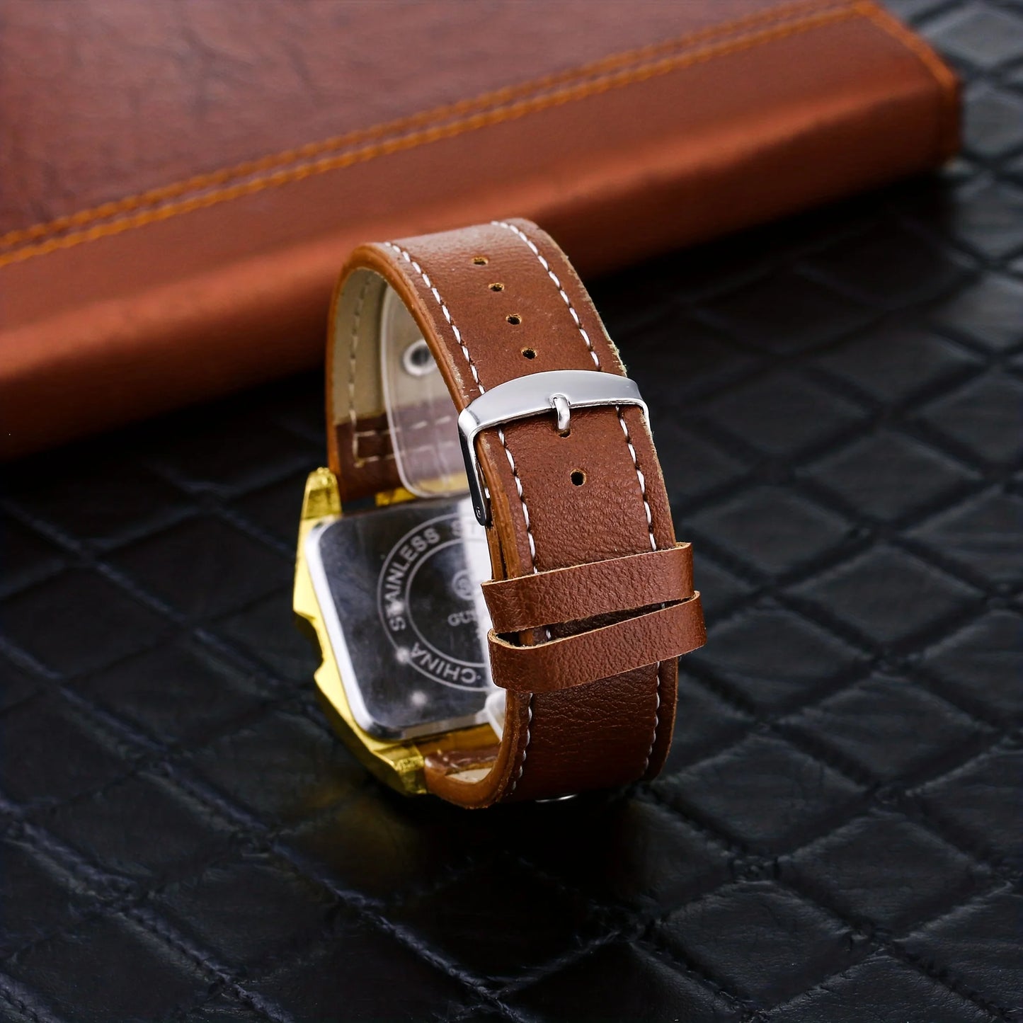 1PC fashionable and minimalist watch for men and women, square fashionable large dial, trendy men and women couple