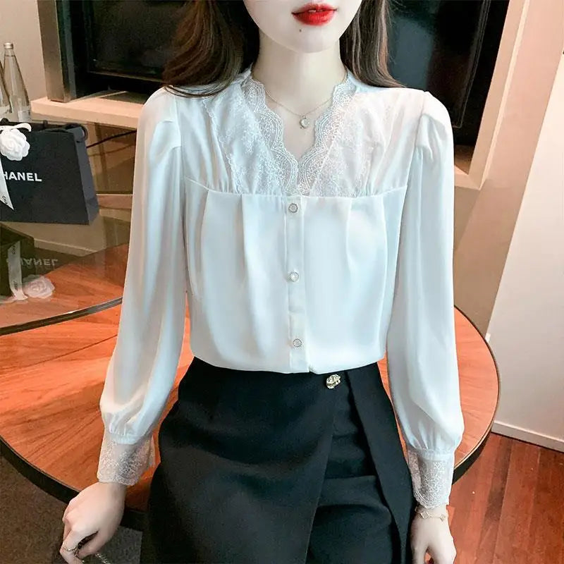 Women's Clothing White Chiffon Blouse Spring New V-Neck Lace Detail High-End Unique Design Feminine Layering Top