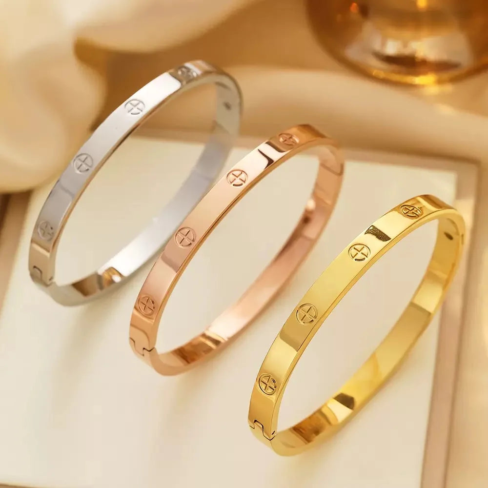 Fashion stainless steel cross pattern bracelet, luxurious trendy and simple design Bracelet men and women Couple jewelry gift