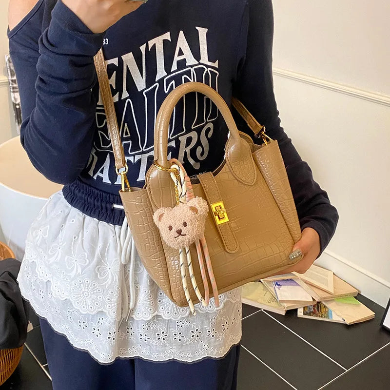 Hand-held Bucket Bag for Women 2025 New Trend Fashion Internet Celebrity High-end Sense Single Shoulder Crossbody Handbag