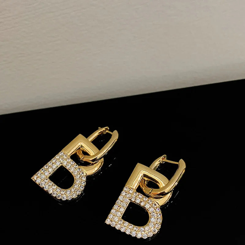 New 2022 Popular 14K Glog Plated Letter B Dangle Earrings Women's Statement Jewellery Micro-Set Rhinestones Unusual Earrings
