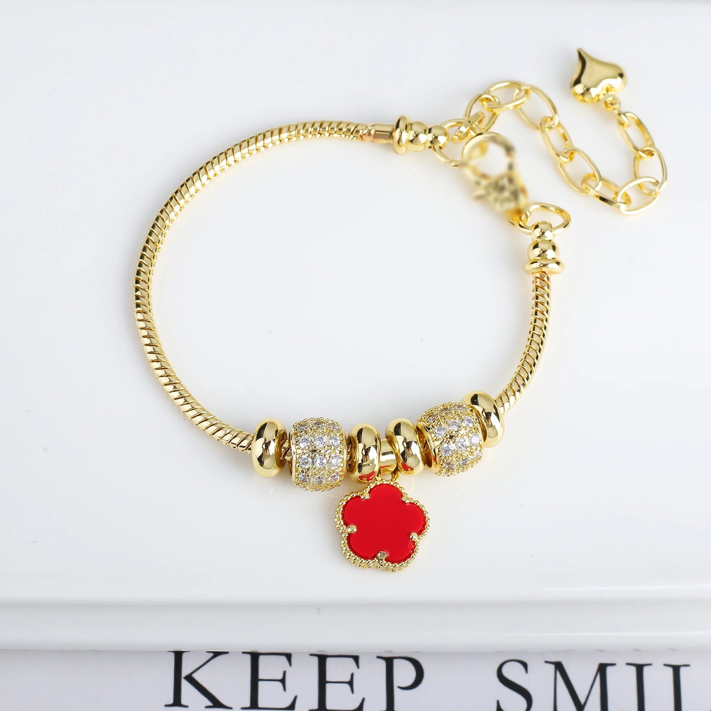 Jewelry 2024 Luxury new 5 leaf grass bracelet Women's wedding party bracelet Unique chain woven accessories