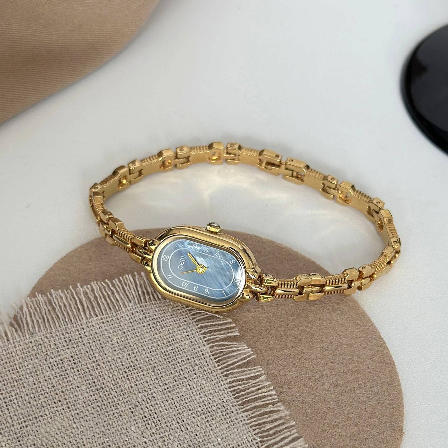 Women Watches Top Brand Luxury Ladies Quartz Wristwatches Fashion Elegant Gold Bracelet Watch Clock Women Gift montre femme