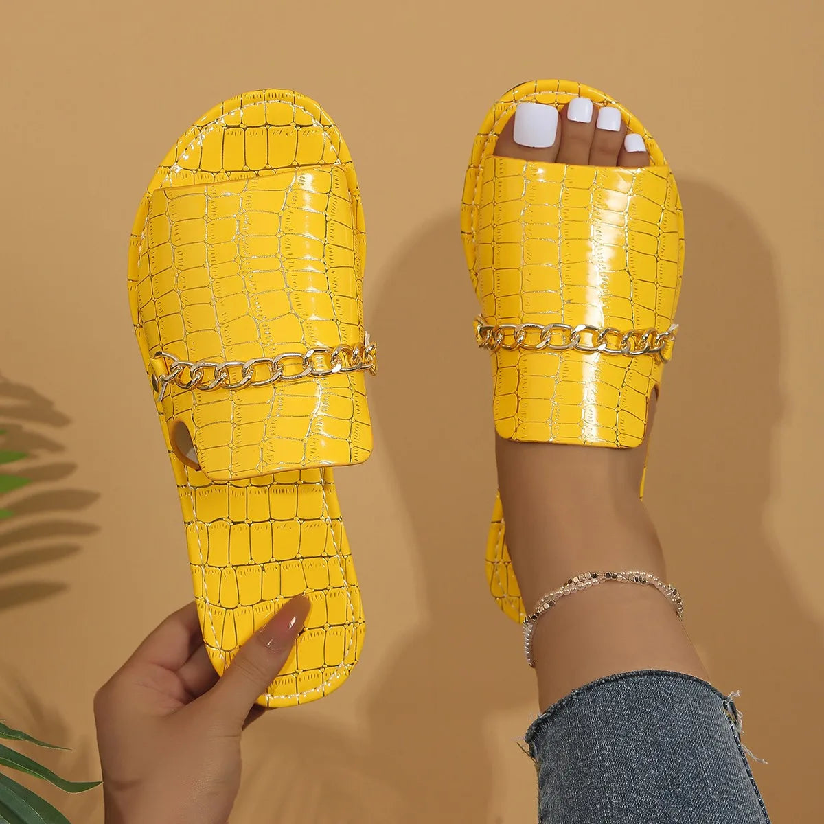 Summer and Autumn New Large Size Open-toed Flip-flops Flat Wedge Sandals for Women Shoes for Women