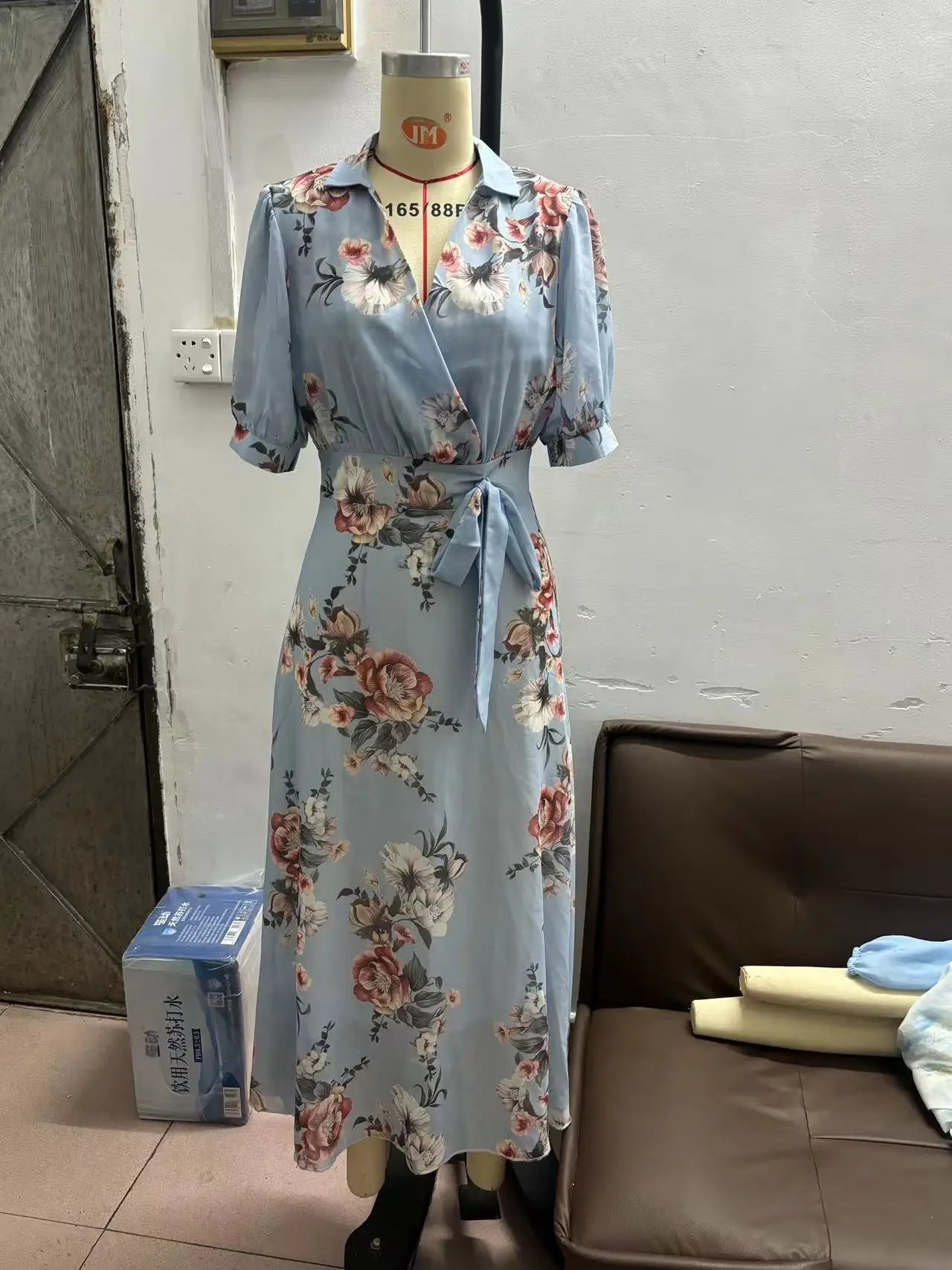 European and American Women's Clothing, Short-sleeved V-neck, Digital Printing, Thin Waist, Dress.