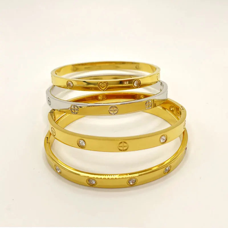 Fashion stainless steel cross pattern bracelet, luxurious trendy and simple design Bracelet men and women Couple jewelry gift
