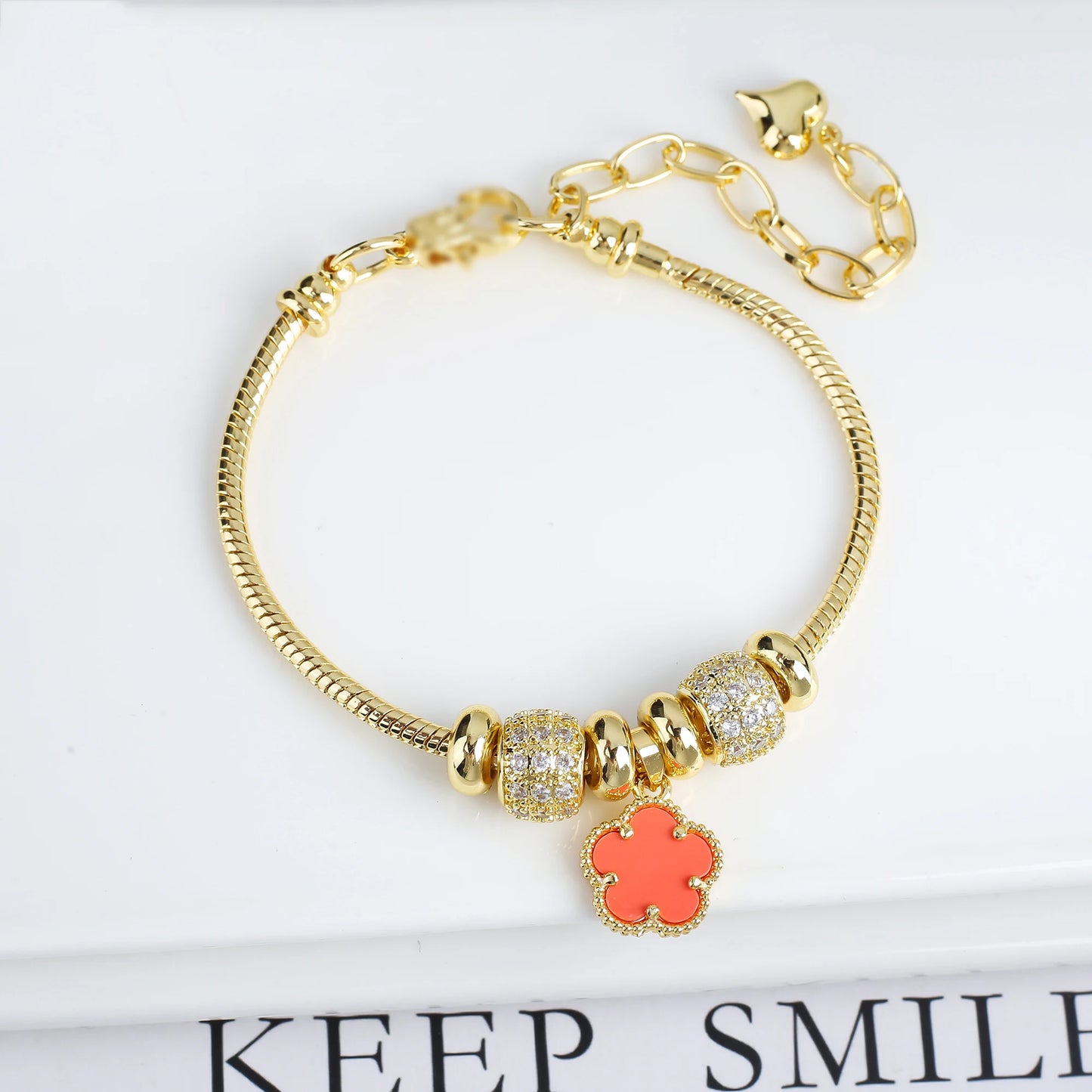 Jewelry 2024 Luxury new 5 leaf grass bracelet Women's wedding party bracelet Unique chain woven accessories