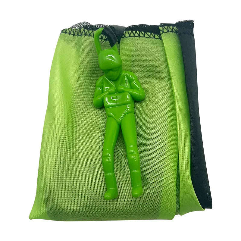 1pcs Hand Throwing Parachute Kids Outdoor Funny Toys Game Play Toys for Children Fly Parachute Sport with Mini Soldier Toys
