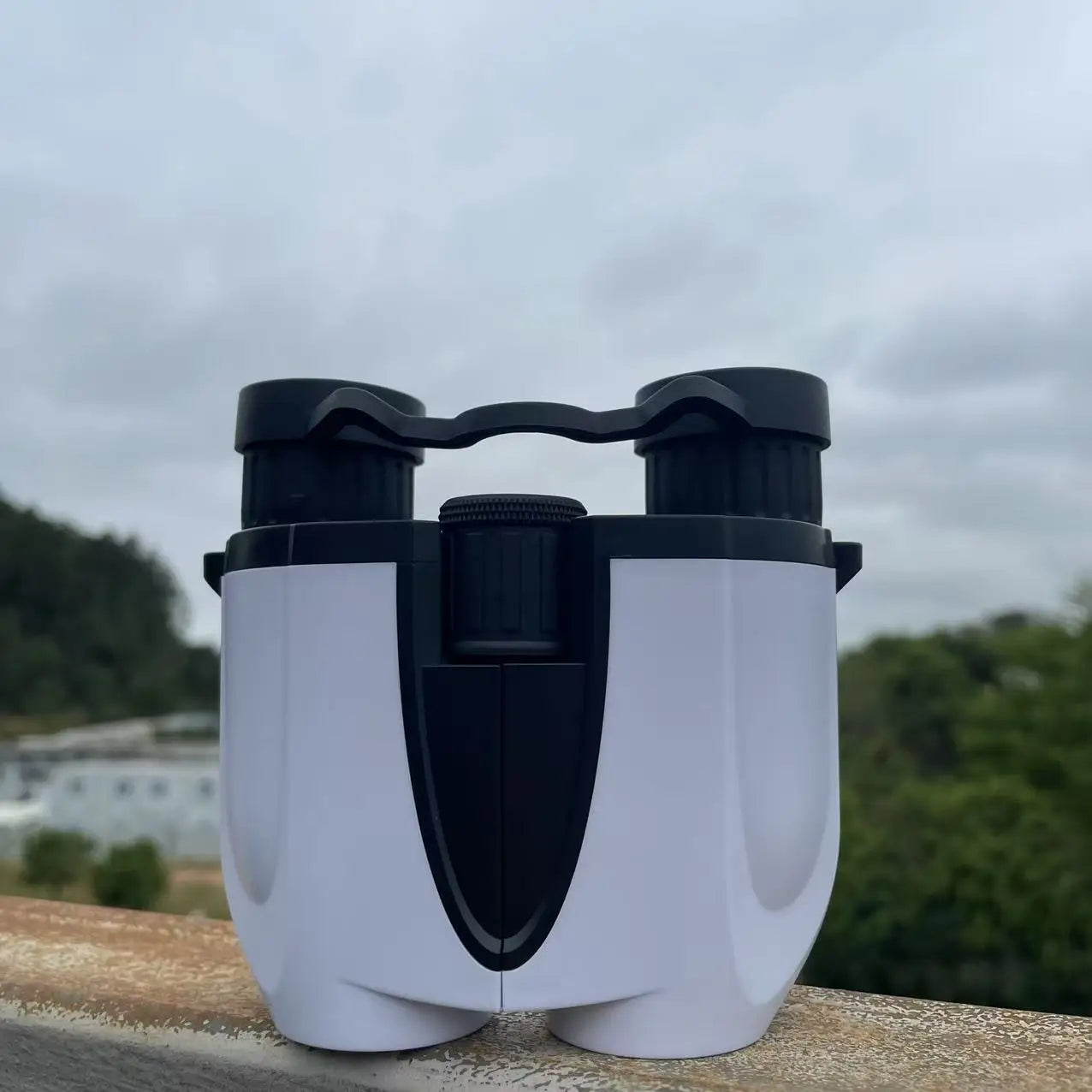Binocular 10X25 Retro style outdoor lightweight equipment, suitable for outdoor hunting, mountain climbing