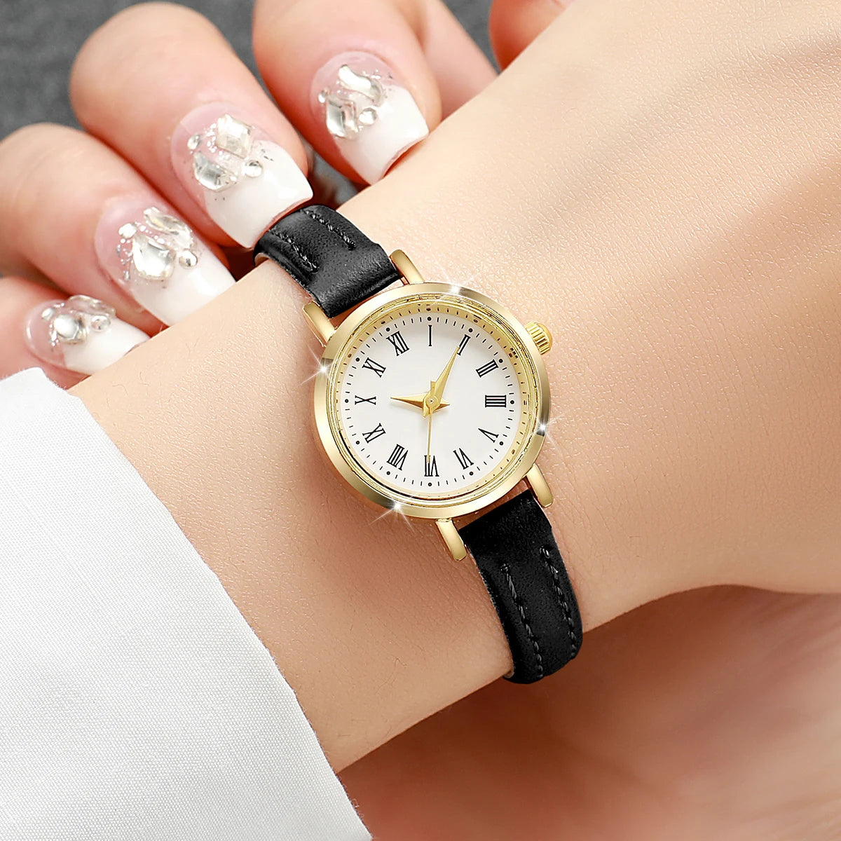 Women Watches Fashion Small Roma Dial Ladies Leather Band Quartz Watch Reloj Mujer Girls Clock Gift