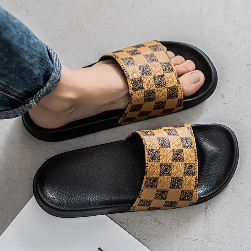 Men's Slippers 2025 Summer Outer Wear Men's Non-Slip Anti-Odor Casual Outdoor Beach Slippers