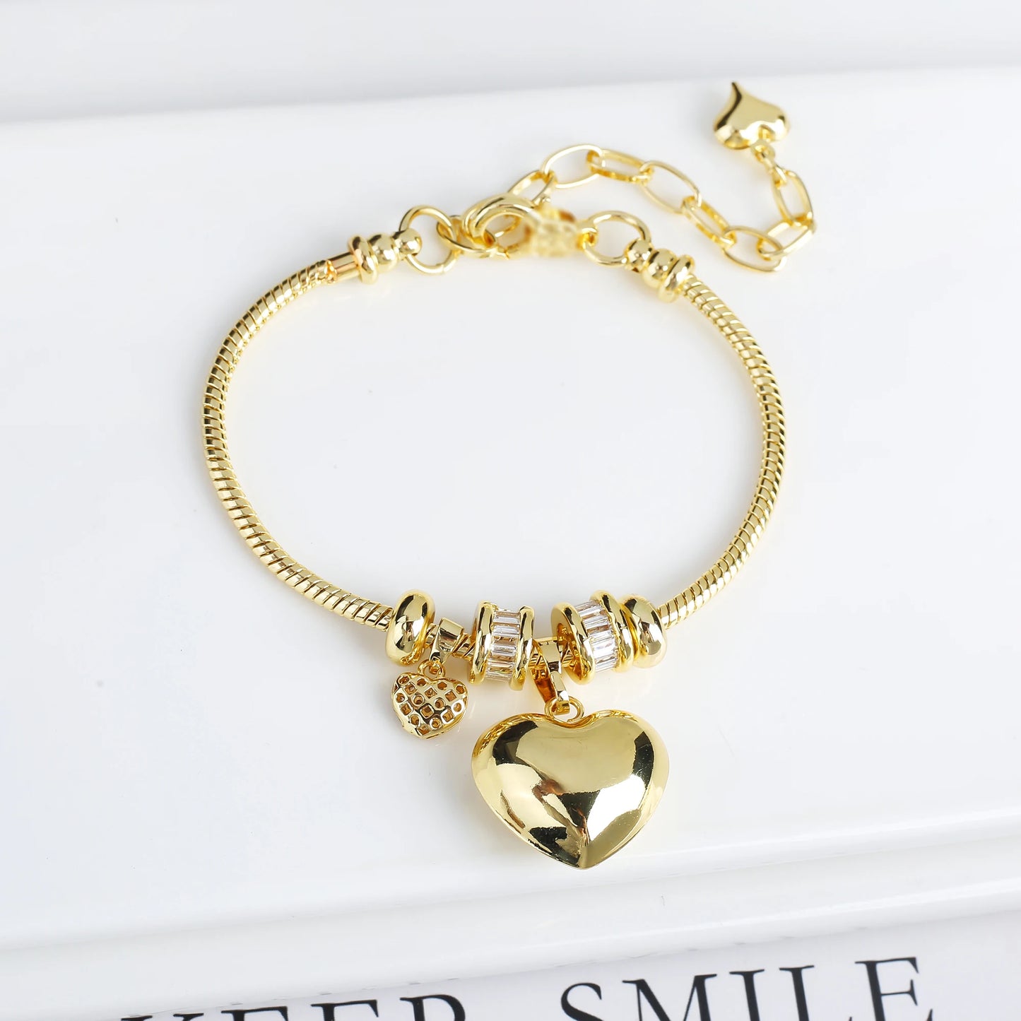 Jewelry 2024 Luxury new 5 leaf grass bracelet Women's wedding party bracelet Unique chain woven accessories