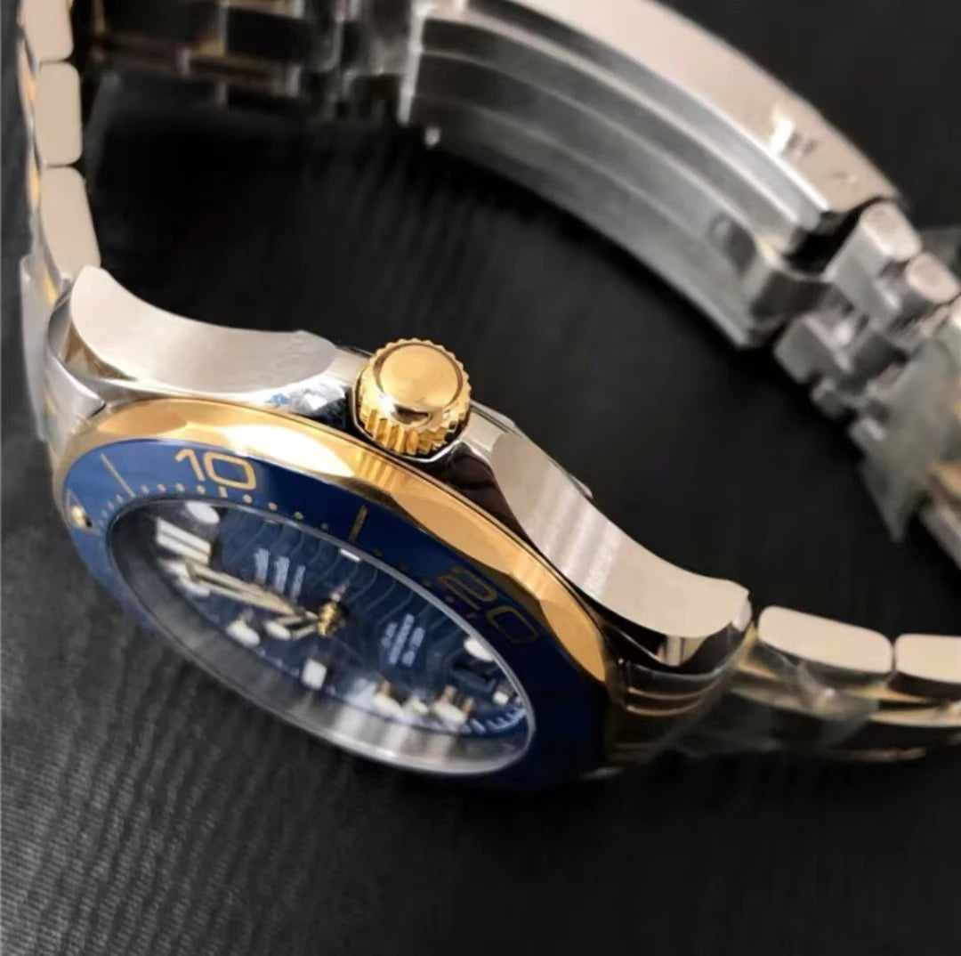 Men's fashion watches can be customized with logos