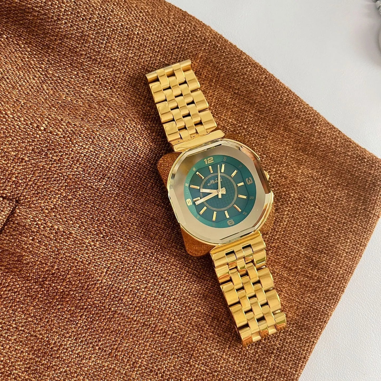 Vintage New gold pearl  women's watches bracelet Retro  Diamond luxury party accessories steel Japanese Movement