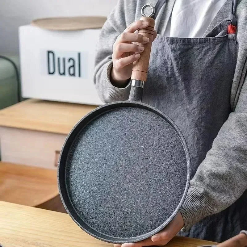 Kitchen Cast Iron Pan Uncoated Non-stick Frying Pan for Egg Pancake Steak Frying Pot Cookware
