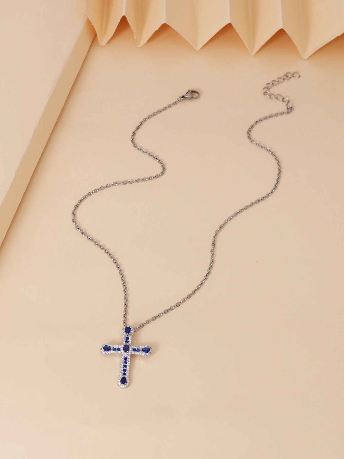 Fashion New Zircon Inlaid Cross Necklace Pendant Jewelry for Women Gold Color Long Clavicle Chain Necklaces