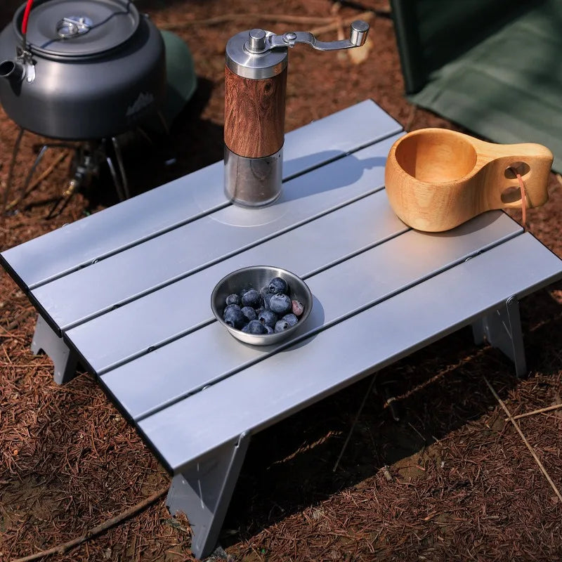 Portable Folding Aluminum Alloy Light Weight Outdoor Furniture Camping Hiking Desk Traveling Outdoor Picnic Table
