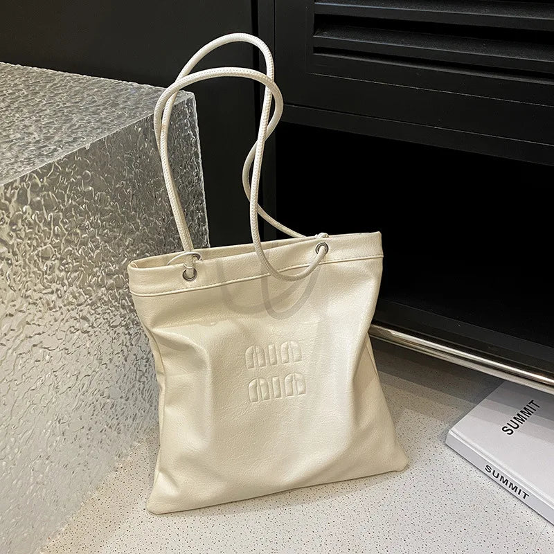 High - End and Stylish Large - Capacity Commuting Bags for Women. Casual, Fashionable, Versatile Shoulder Bags and Tote Bags
