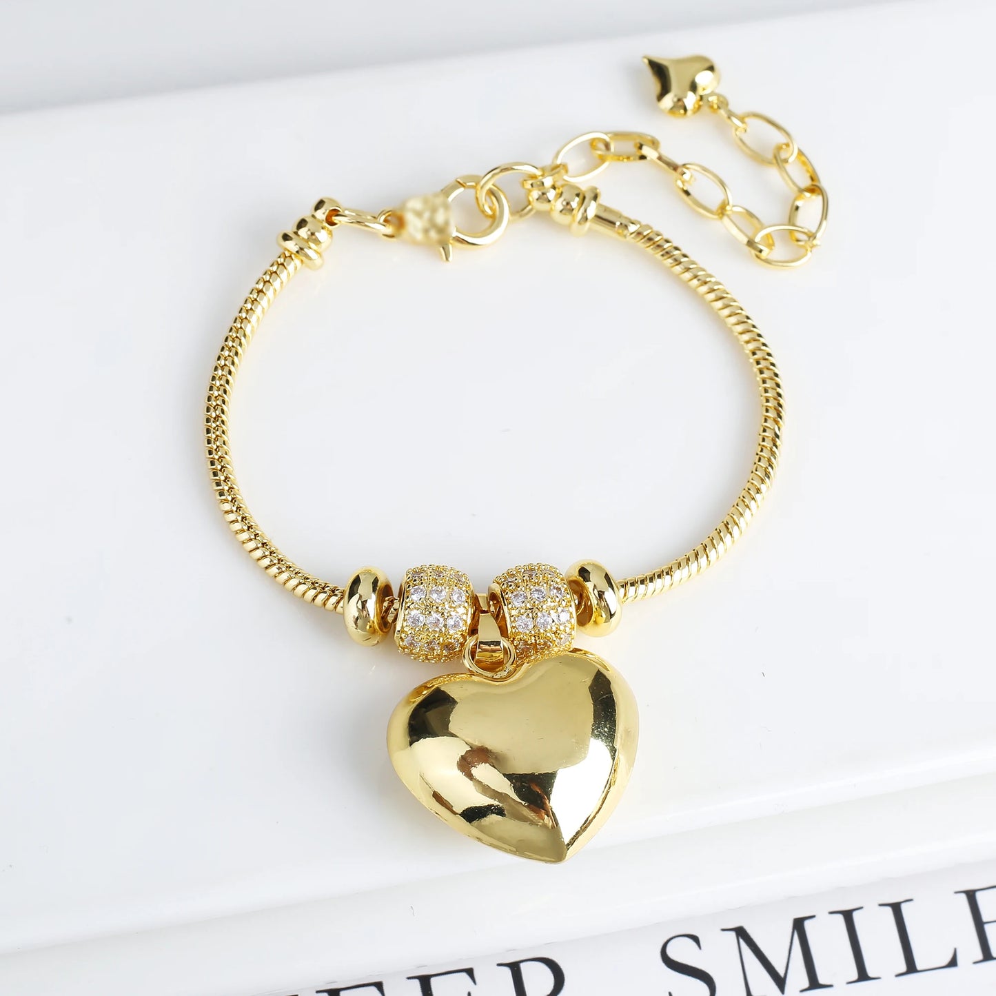 Jewelry 2024 Luxury new 5 leaf grass bracelet Women's wedding party bracelet Unique chain woven accessories