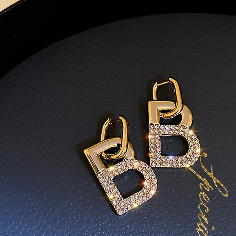 New 2022 Popular 14K Glog Plated Letter B Dangle Earrings Women's Statement Jewellery Micro-Set Rhinestones Unusual Earrings