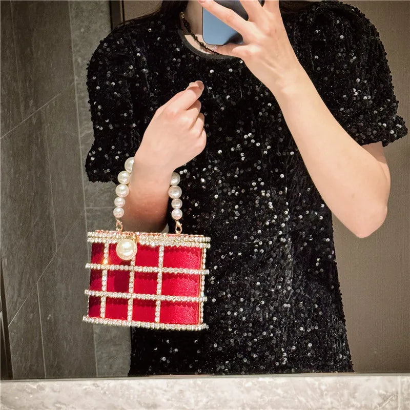 Metallic Evening Bag Pearl Hollow Out Womens Bags Luxury Design Rhinestone Diamond Dinner Bags For Party Wedding Handbags