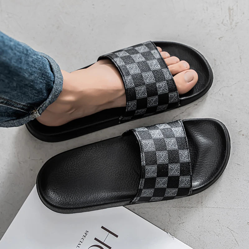 Men's Slippers 2025 Summer Outer Wear Men's Non-Slip Anti-Odor Casual Outdoor Beach Slippers