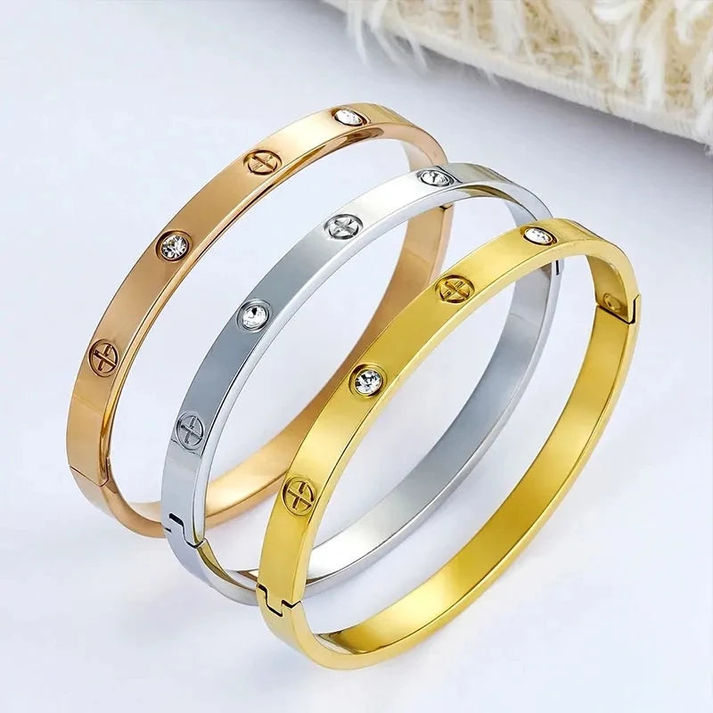 Fashion stainless steel cross pattern bracelet, luxurious trendy and simple design Bracelet men and women Couple jewelry gift